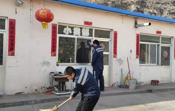 陕煤建设洗选煤运营公司柠条塔运营项目部： 学习雷锋精神 传颂榜样力量