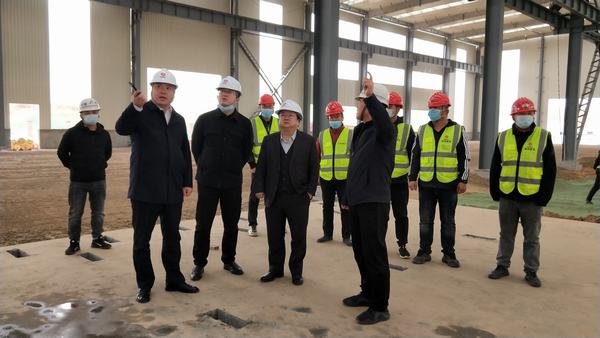 榆林城投集团党委书记、董事长、总经理郝君一行深入陕煤建设榆林公司杭萧绿色钢结构产业制造基地项目检查指导工作