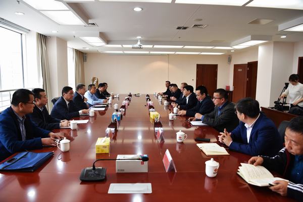 宁兴刚一行到国家能源集团乌海能源公司交流洽谈