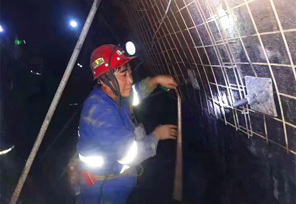 奉献不言苦，追求无止境