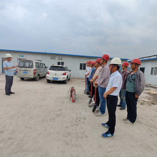 陕煤建设澄合分公司第十二项目部举行“安全生产月”消防演练