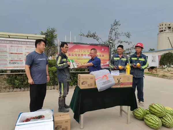 陕煤建设机电安装公司:办实事为职工撑起“遮阳伞”