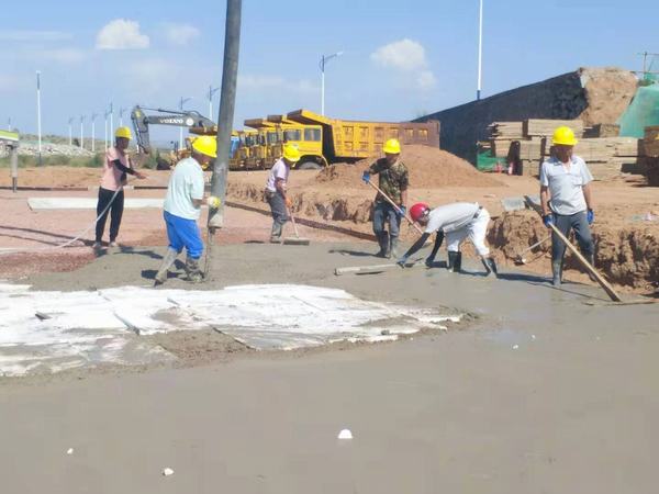 陕煤建设韩城分公司土建九项目部酷暑时节施工忙