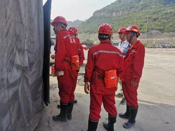 陕煤建设矿建二公司第二项目部筑牢“雨季三防”安全堤