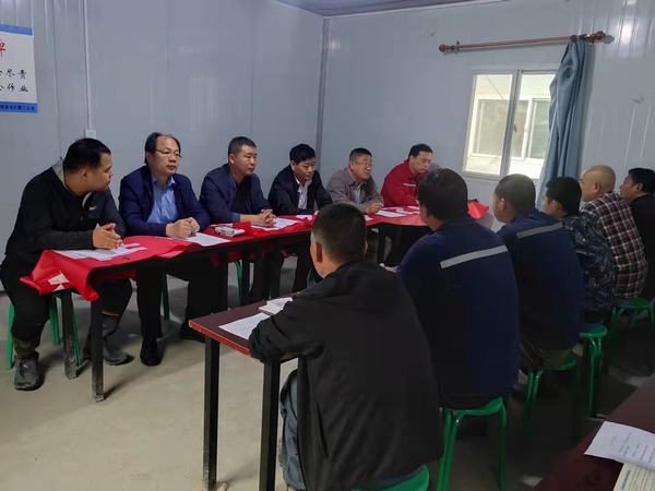 陕煤建设矿建二公司多项目部开展“百日安全”活动