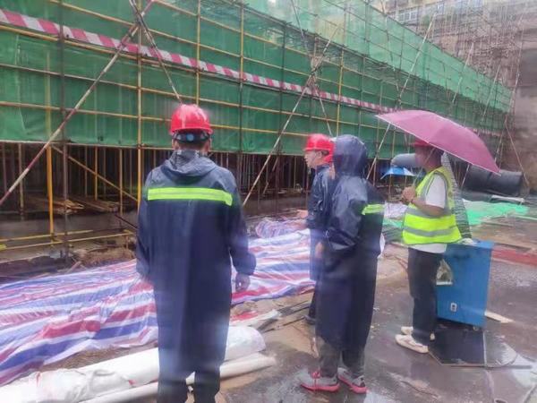 陕煤建设铜煤公司第十五项目部以“一勤二严三落实”原则抓好雨季防汛工作
