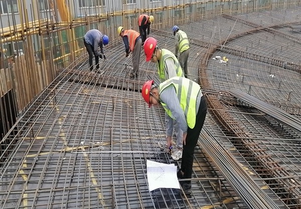 【国庆 “走一线”（一）】国庆“黄金周”的鏖战