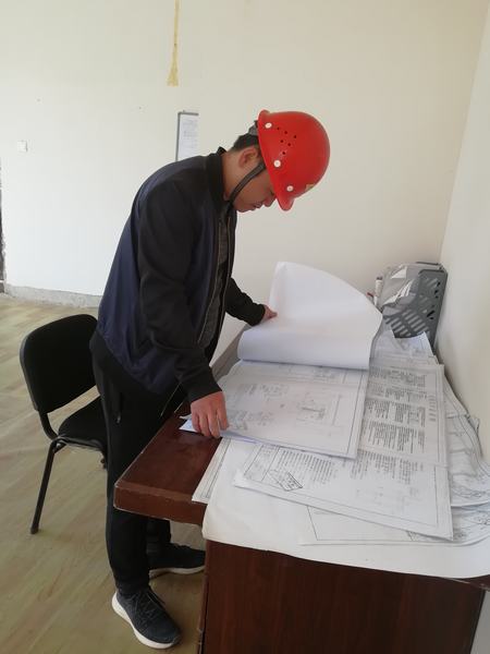 用爱与坚守诠释责任的“夫妻档”