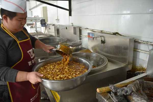 陕煤建设煤矿运营服务分公司:把“食”事办好,让幸福走上舌尖