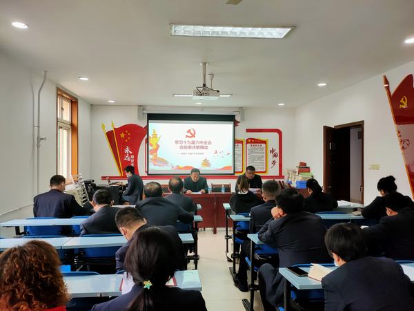 深入基层讲党课 筑牢初心促发展