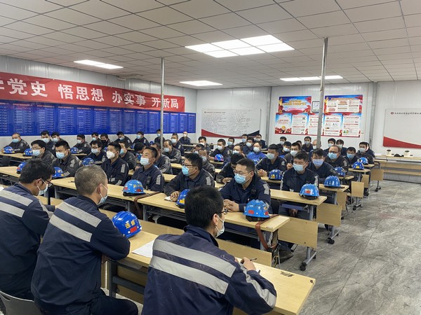 陕煤建设洗选煤运营公司红柳林洗煤厂项目部:“三严实”打响“体检诊治”检修战