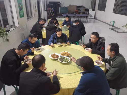 陕煤建设路桥分公司：这个腊八我们一起同‘粥’共济