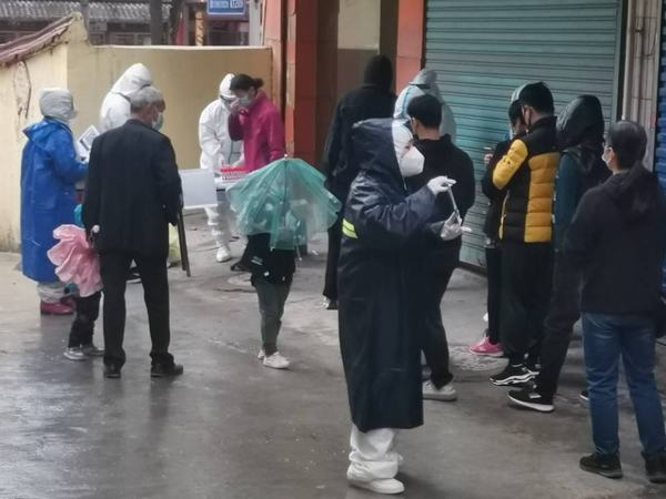 陕煤建设铜煤公司：践行“大白”精神 青年“疫”不容辞