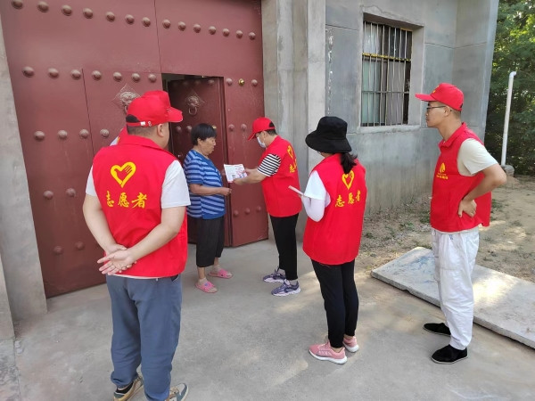 陕煤建设渭南分公司南京金龙项目部安全宣传进家庭 敲门入户送平安