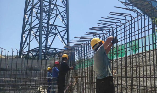 陕煤建设咸阳分公司第六项目部:烈日赶工忙,安全不能忘