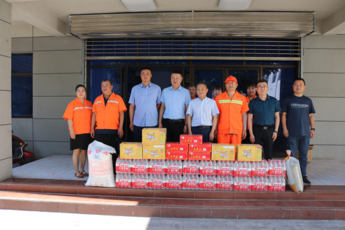 陕煤建设川耀公司:开展“暖民心 送清凉”慰问活动