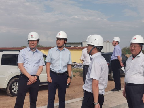 陕煤集团基本建设管理部总经理李仰东一行莅临陕煤建设榆阳煤炭物流园区项目调研指导工作