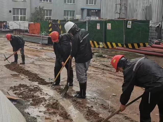 陕煤建设铜煤公司:基层项目部打好“雨季三防”防御战 筑牢安全生产防线