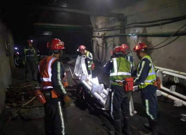 陕煤建设机电安装公司小保当项目部:顺利完成顺槽掘进胶带机工程