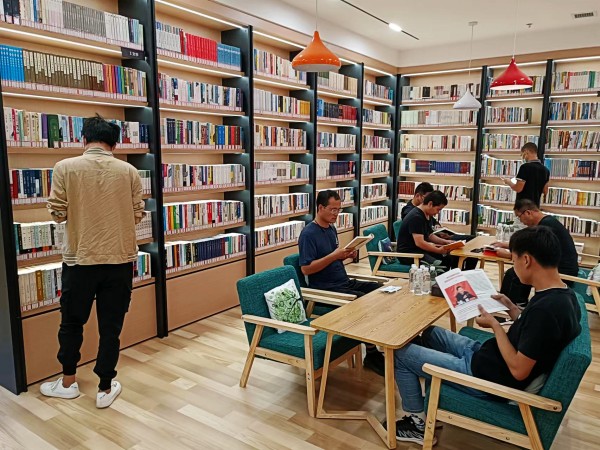 陕煤建设澄合分公司第十二项目部举办“书香润心灵 阅读促成长”读书分享活动