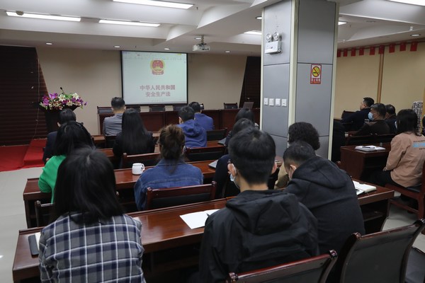 陕煤建设路桥分公司:青工“啄木鸟”,安全我来守