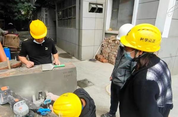 陕煤建设新城公司第一项目部：给老旧房屋装上“温度开关”