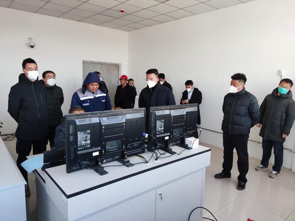 陕西榆横铁路有限责任公司党委书记、董事长冯斌莅临榆阳煤炭物流园区项目检查指导工作