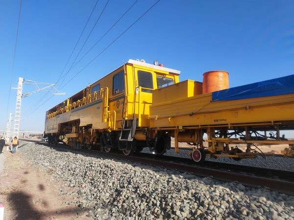 奋战不停歇，陕煤建设路桥分公司靖神铁路项目部完成多个节点目标任务