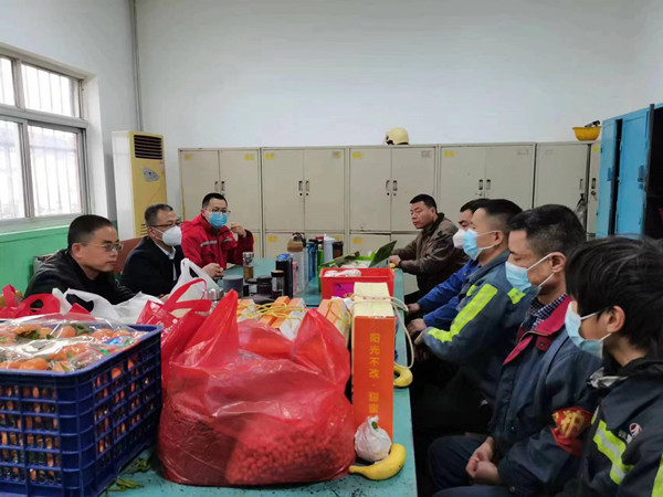 陕煤建设机电安装公司新春走基层 慰问暖人心