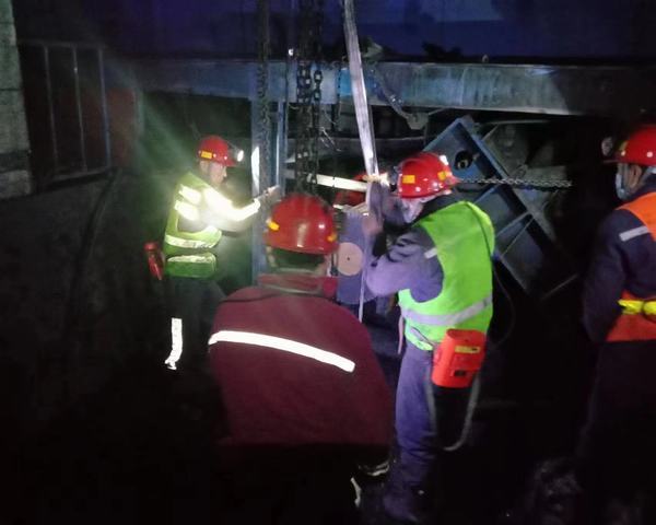 陕煤建设韩城分公司精心打造“升级改造皮带机”春节套餐