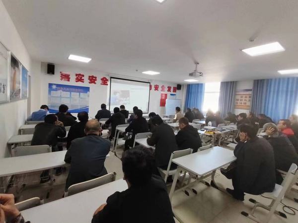 陕煤建设矿建二公司开展安全大课堂助力安全生产