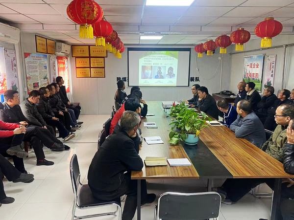 陕煤建设渭南分公司第二安装项目部线上+线下扎实开展《职业病防治法》宣传活动