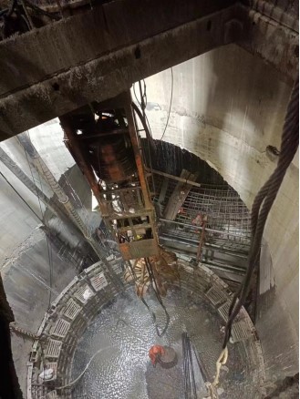 陕煤建设矿建二公司第三项目完成文家坡煤矿李家沟进风立井井筒马头门工程