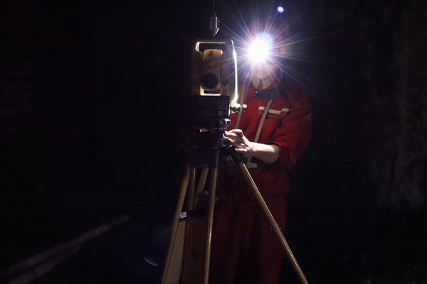 陕煤建设矿建二公司：带你看那幽暗中的一束光（组图）