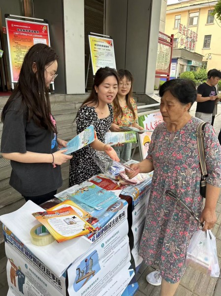 陕煤建设机电安装公司开展安全咨询日活动