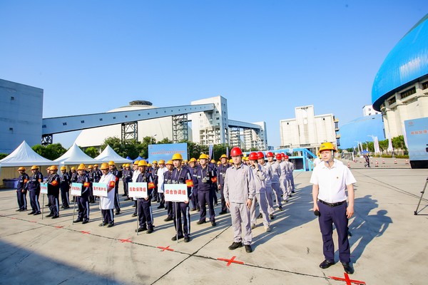 陕煤建设成功举办高处坠落突发事件应急救援演练