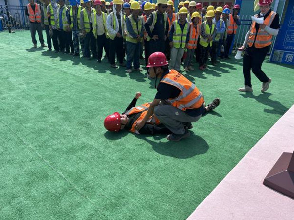 陕煤建设汉中分公司第二项目部组织开展高温防中暑应急演练