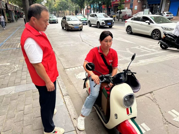 陕煤建设机电安装公司：交通文明劝导，我们在“路”上