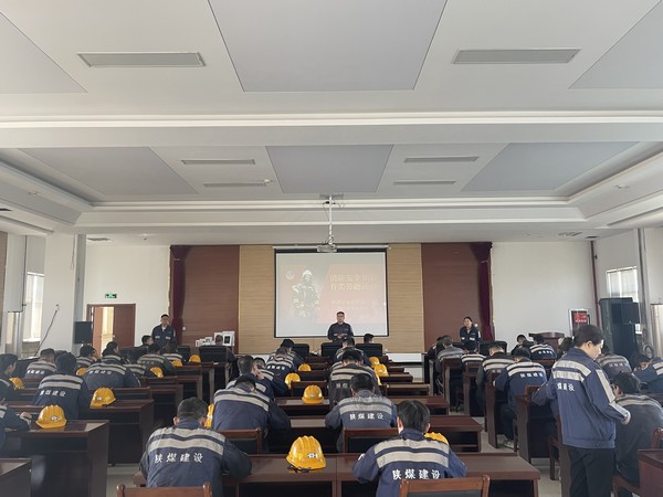 陕煤建设洗选煤运营公司神渭首端运营项目部：  严把安全关  守好平安线