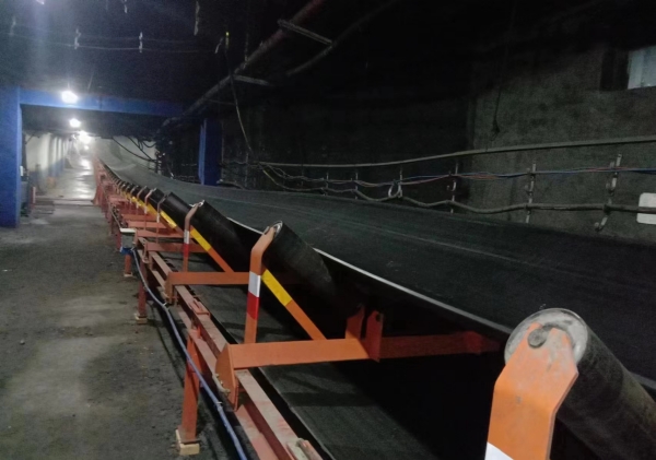 陕煤建设机电安装公司神府项目部顺槽胶带机顺利试运转