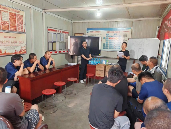 陕煤建设机电安装公司神府项目部：“双节”保安全赶进度