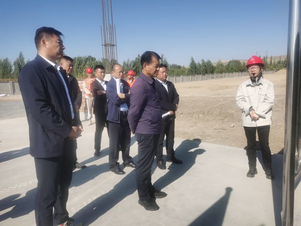伊宁市委书记李伟莅临陕煤建设天工公司承建的伊宁市储煤中心基地建设项目调研检查指导工作