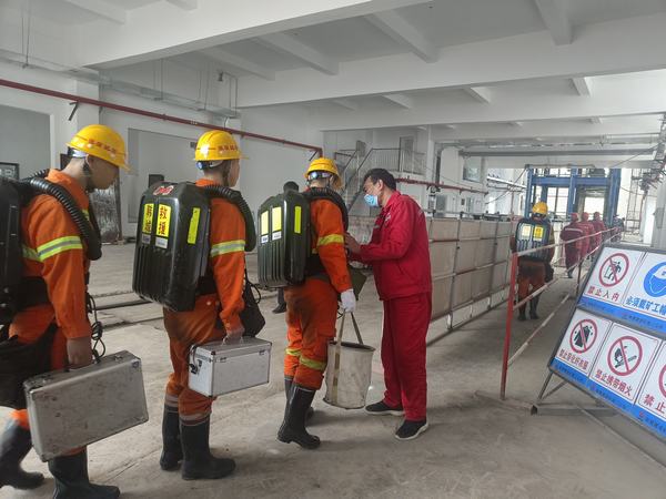 陕煤建设矿建二公司王峰项目部井下瓦斯排放及巷道贯通同时顺利完成