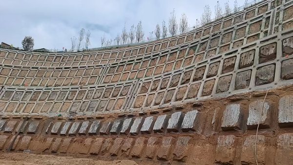 陕煤建设路桥分公司彬长项目部多举措大干快进不松懈