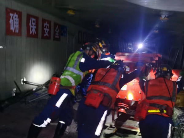 陕煤建设机电安装公司柠条塔项目部：尽责担当作为 绽放检修风采