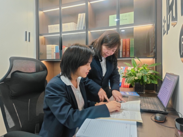 陕煤建设矿建三公司:“宝藏”读书角,解锁阅读学习“新姿势”