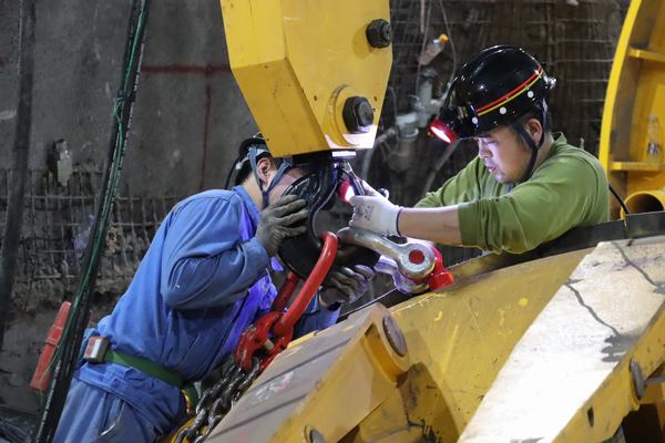 陕煤建设矿建二公司：安全生产绝不能当“三个先生”