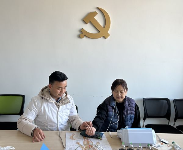 陕煤建设天工公司：关爱员工“零距离” 中医义诊暖人心