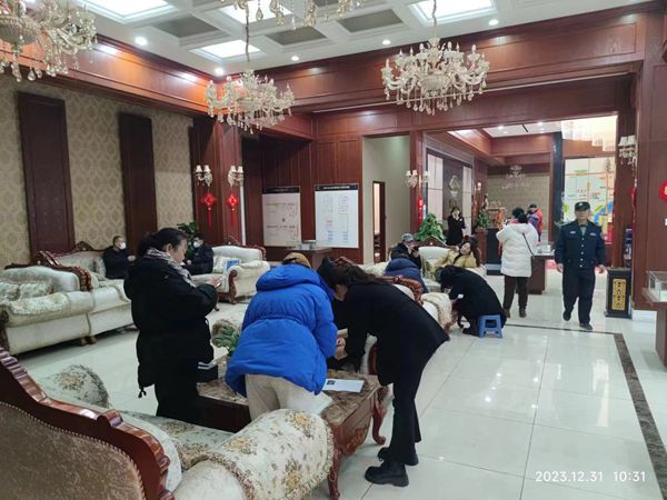 陕煤建设大秦置业公司:龙湾水境盛大交房 完美收官