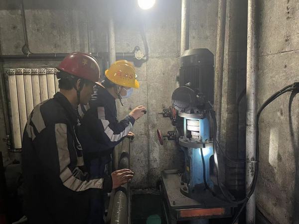 陕煤建设洗选煤分公司红柳林洗煤厂项目部：修旧利废促发展  降本增效我争先